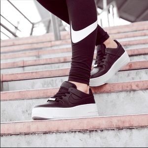 Women Nike Sage low black leather